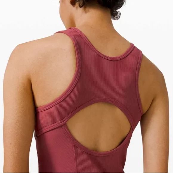 Lululemon‎ Brunch and Back Dress Chianti. Color Garnet like new .