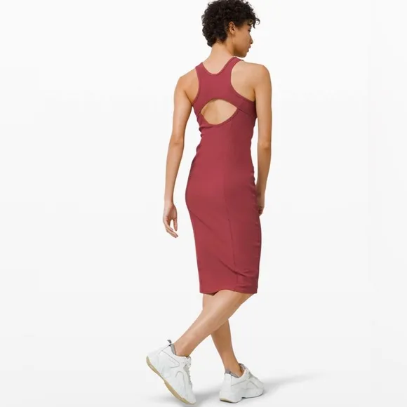 Lululemon‎ Brunch and Back Dress Chianti. Color Garnet like new .