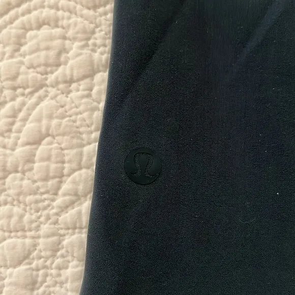 Lululemon On The Fly Skirt *21&quot; Size 4 NWT