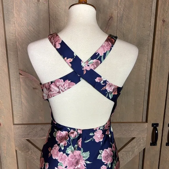 Lulu’s Stunning Blossom navy blue floral satin backless maxi dress Size Small