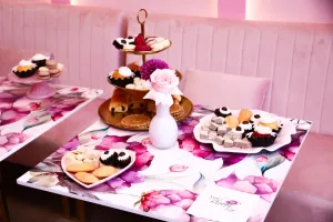 Luxe Bloom Bar   Lounge