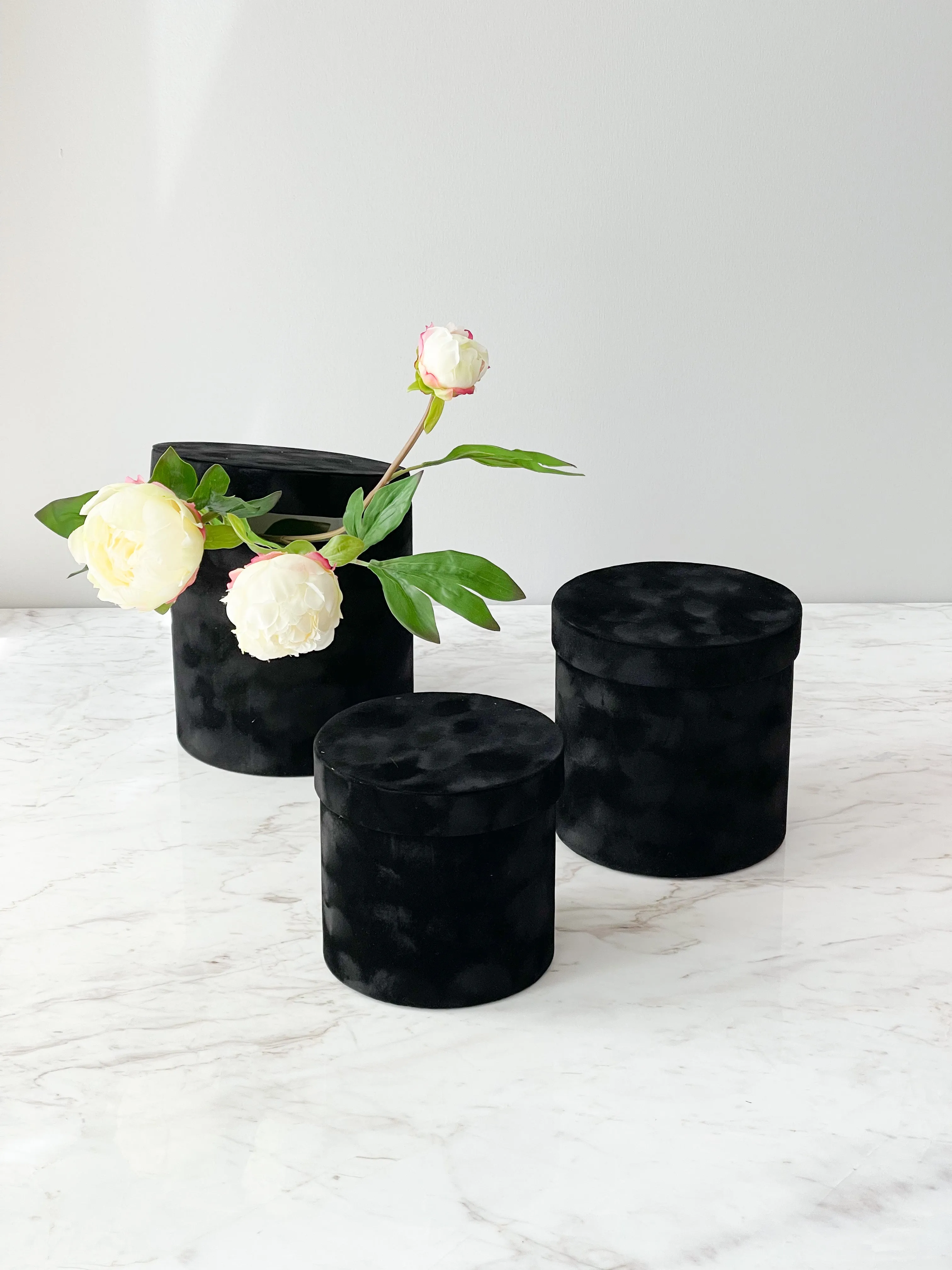 Luxury Velvet Cylinder Gift Box with Lid