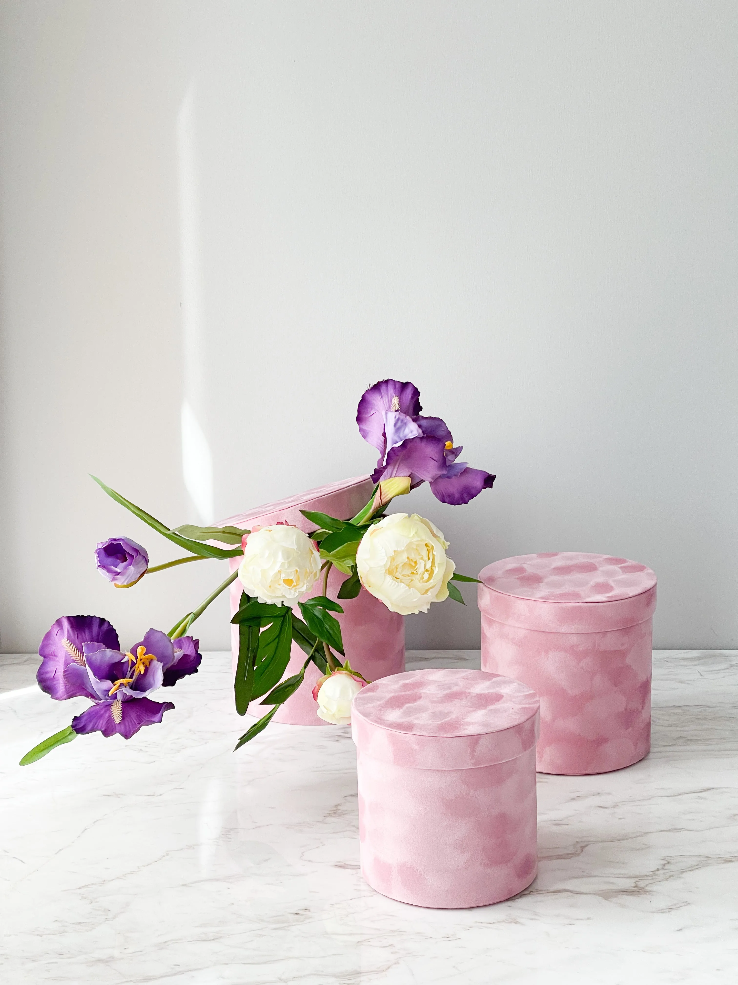 Luxury Velvet Cylinder Gift Box with Lid