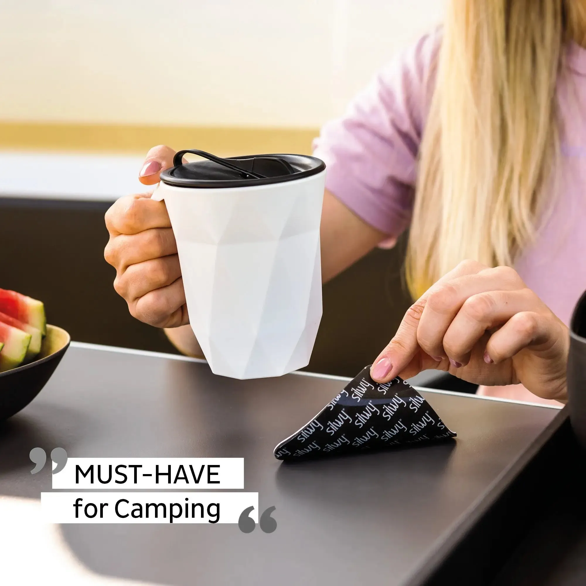 Magnetic TO GO Handle Cup BLACK by Silwy