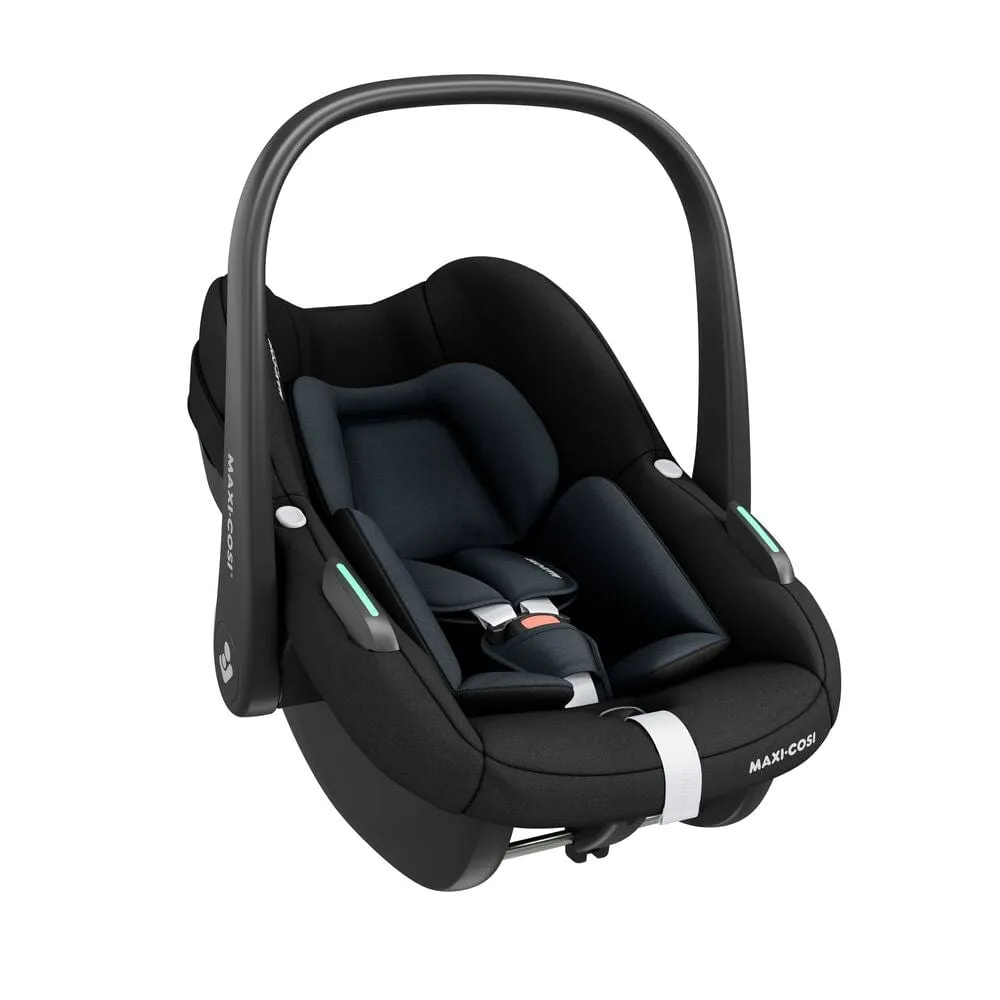 Maxi-Cosi Pebble S Car Seat in Tonal Black