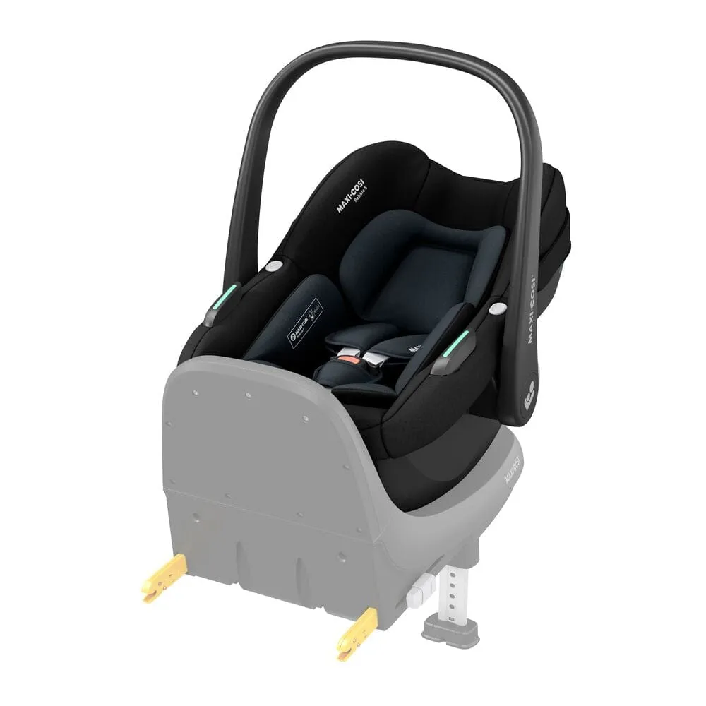 Maxi-Cosi Pebble S Car Seat in Tonal Black