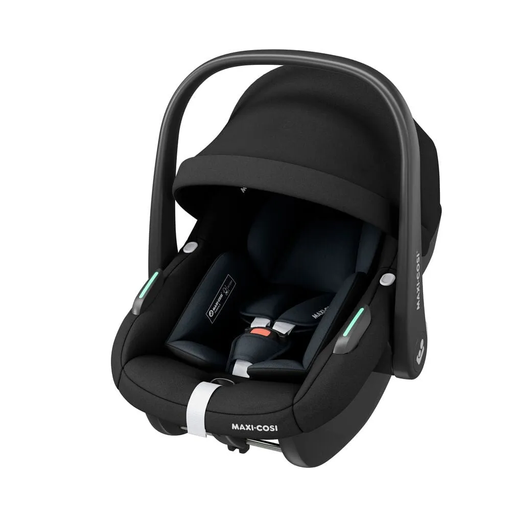 Maxi-Cosi Pebble S Car Seat in Tonal Black