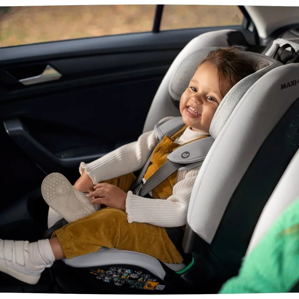 MAXI-COSI Titan Plus i-Size Car Seat - Authentic Grey
