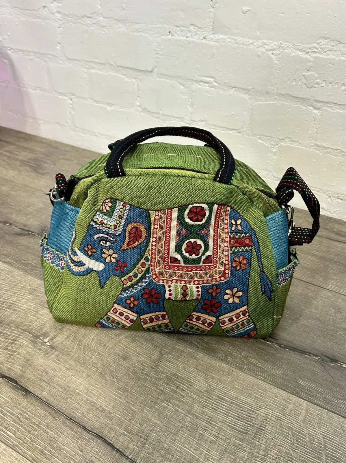 Medium Elephant Shoulder Bag