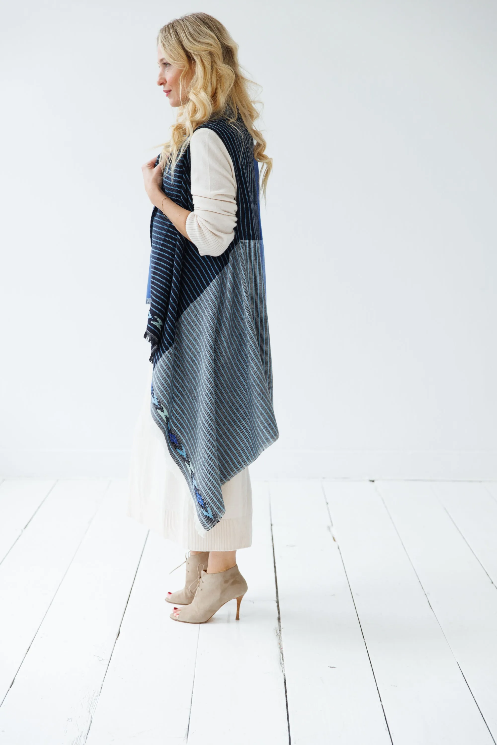 NEW! Light Wool Cape Fusion Blue
