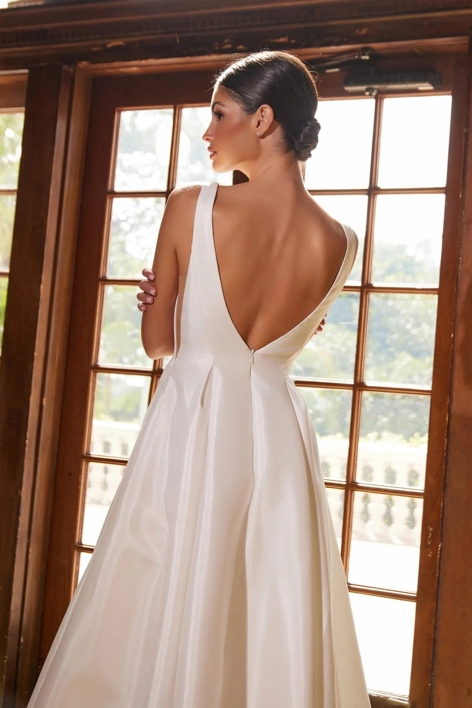 Nox Anabel E156W Long A-Line Dress V-Neck with Pockets