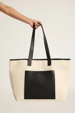 Nude Lucy II Organic Tote bag