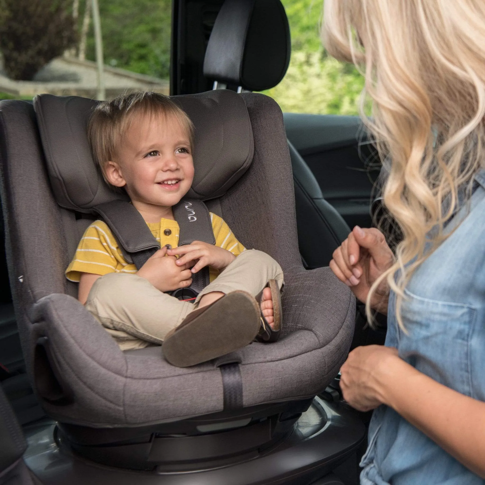 Nuna TODL Next & BASE Next Bundle Caviar