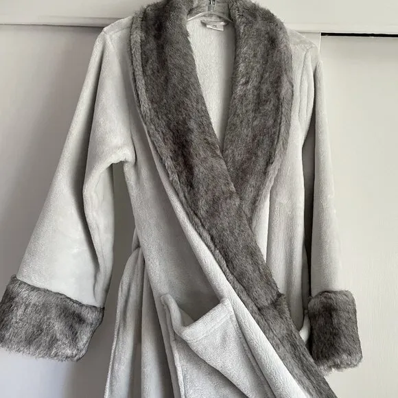 NWOT Soma Luxe Faux Fur Plush Full Length Wrap Robe Size S/M Lunar Gray Lounge