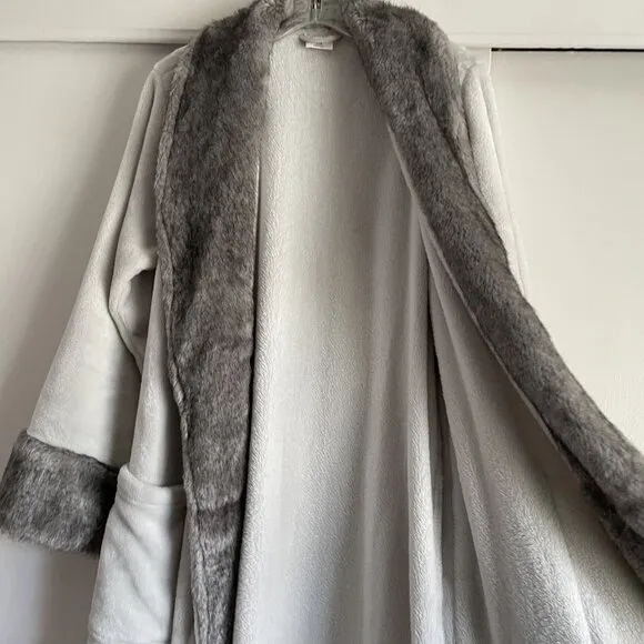 NWOT Soma Luxe Faux Fur Plush Full Length Wrap Robe Size S/M Lunar Gray Lounge