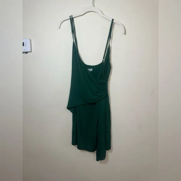 NWT Lovers   Friends Kiera Mini Dress in Emerald Green $128 msrp Size Small