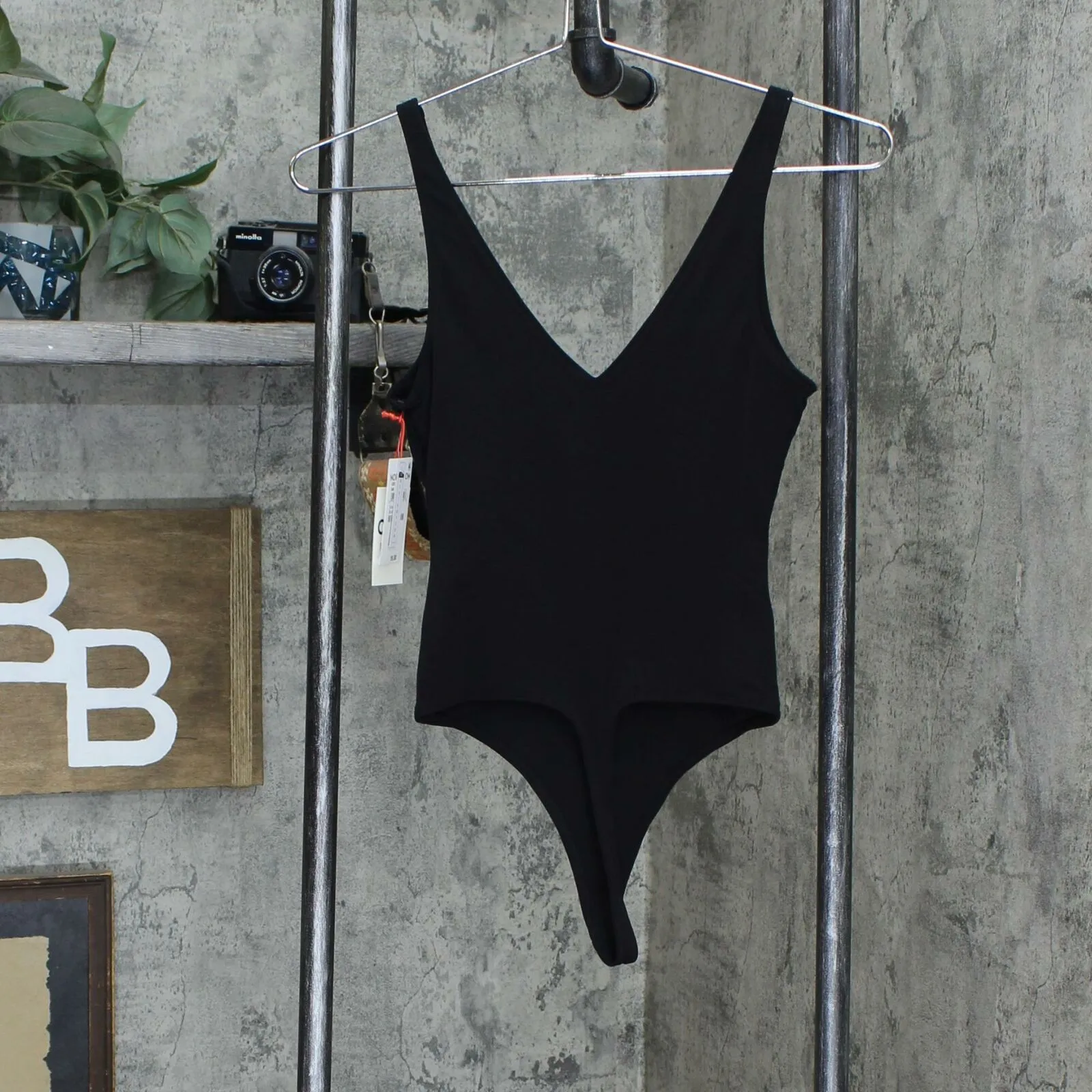 NWT Open Edit Women's V-Neck Bodysuit. ED403923MI XX-Small