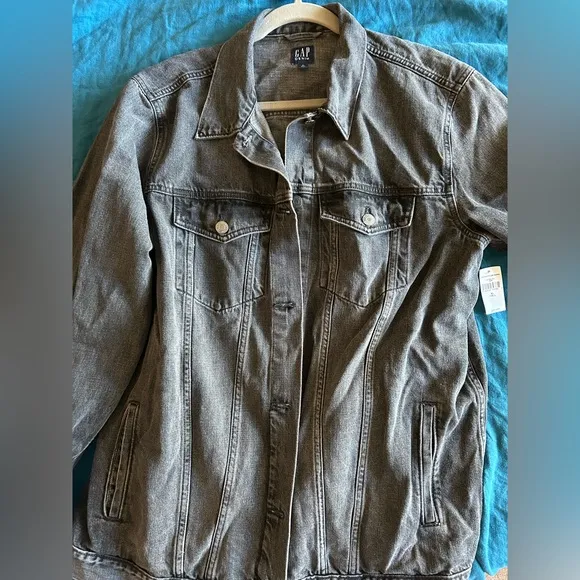 NWT Oversized Icon Denim Jacket by Gap in Washed Black Size XL Tall