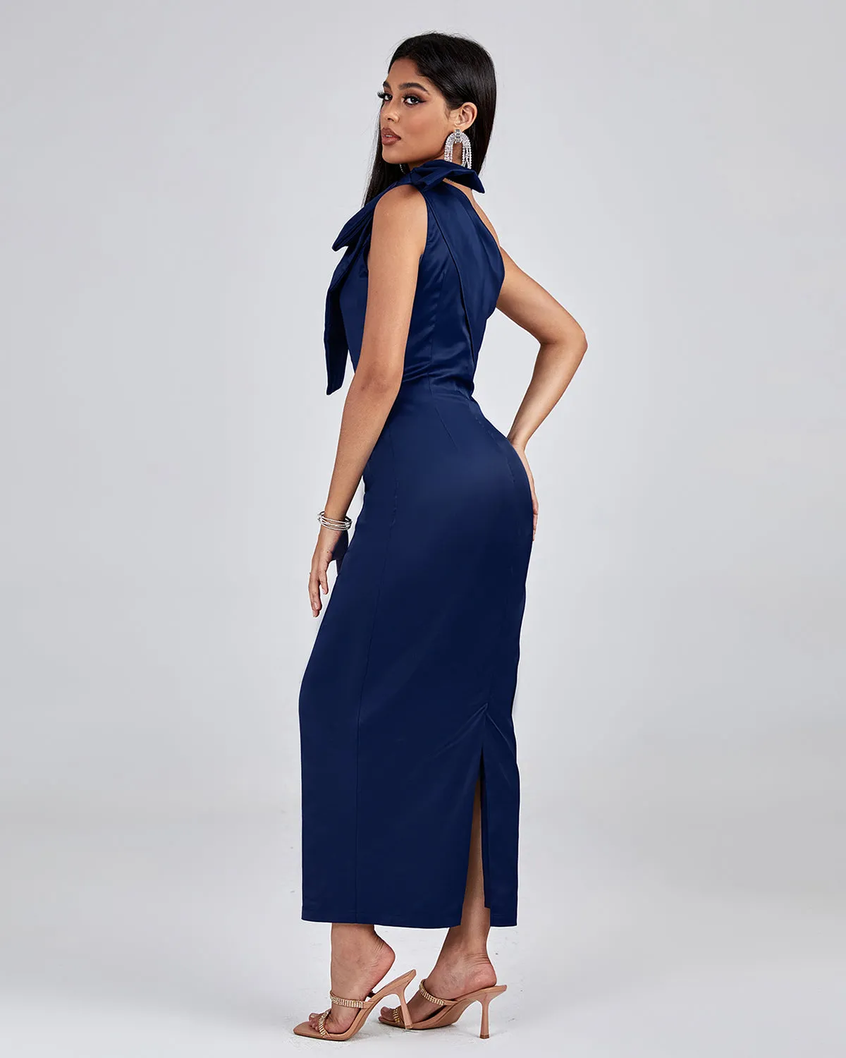 One Shoulder Bowknot Gown