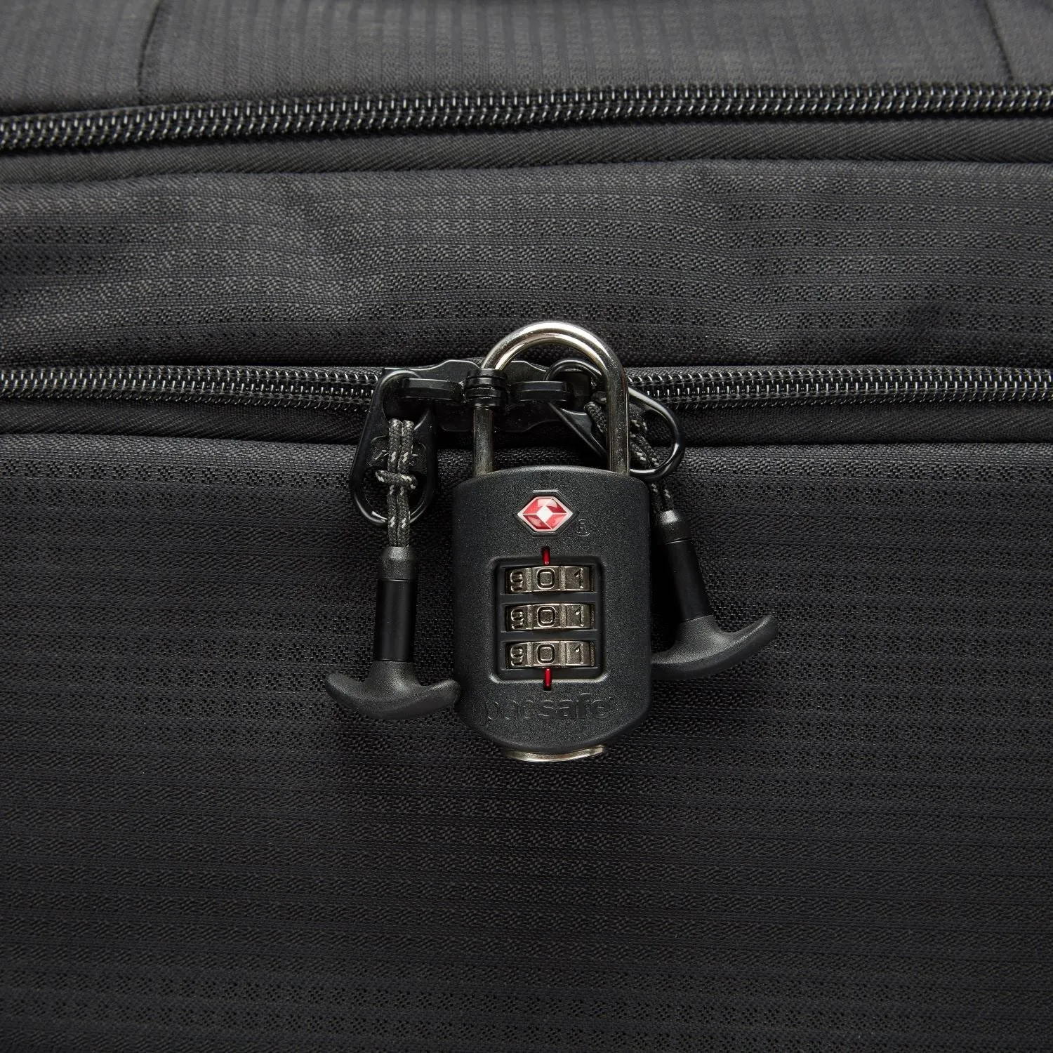 Pacsafe® Prosafe® 1000 Travel Sentry? Approved combination padlock