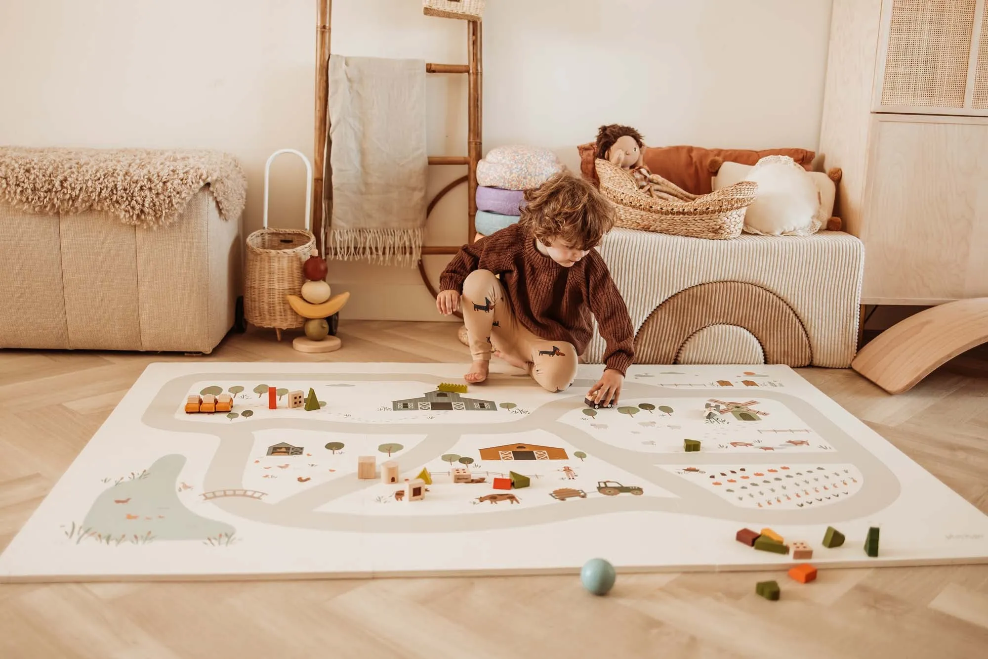 Play&Go EEVAA Puzzle Playmat Farm (Min of 1, multiples of 1)