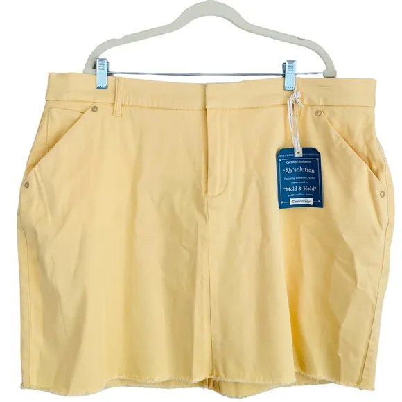 PLUS Democracy NWT “Ab”Solution Mold &amp; Hold Banana Yellow Raw Hem Mini Skirt 22W