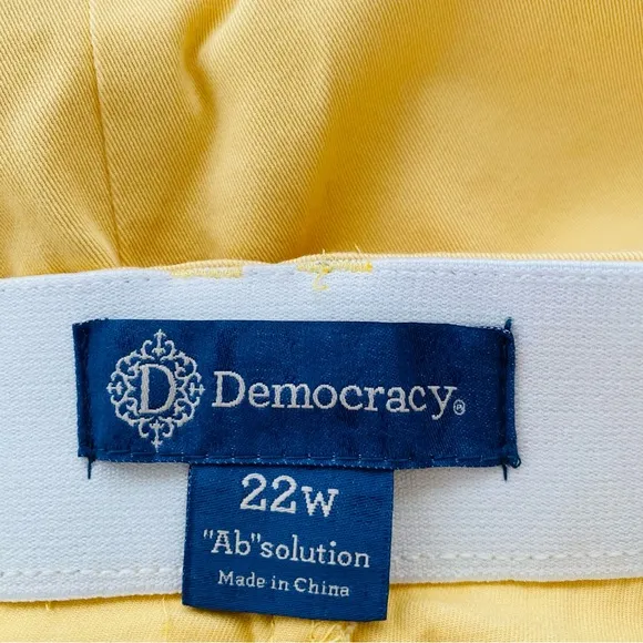 PLUS Democracy NWT “Ab”Solution Mold &amp; Hold Banana Yellow Raw Hem Mini Skirt 22W