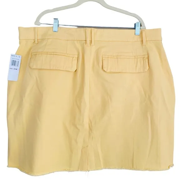 PLUS Democracy NWT “Ab”Solution Mold &amp; Hold Banana Yellow Raw Hem Mini Skirt 22W