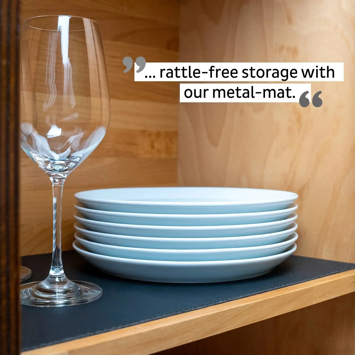 Porcelain Magnetic Plates by Silwy