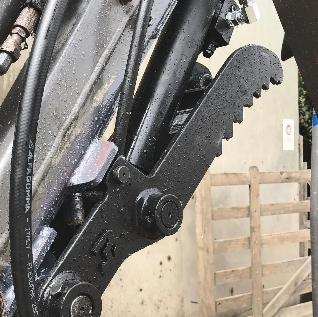 Raptor 600 Mini Digger Hydraulic Excavator Thumb - 1.2 to 2 tonne