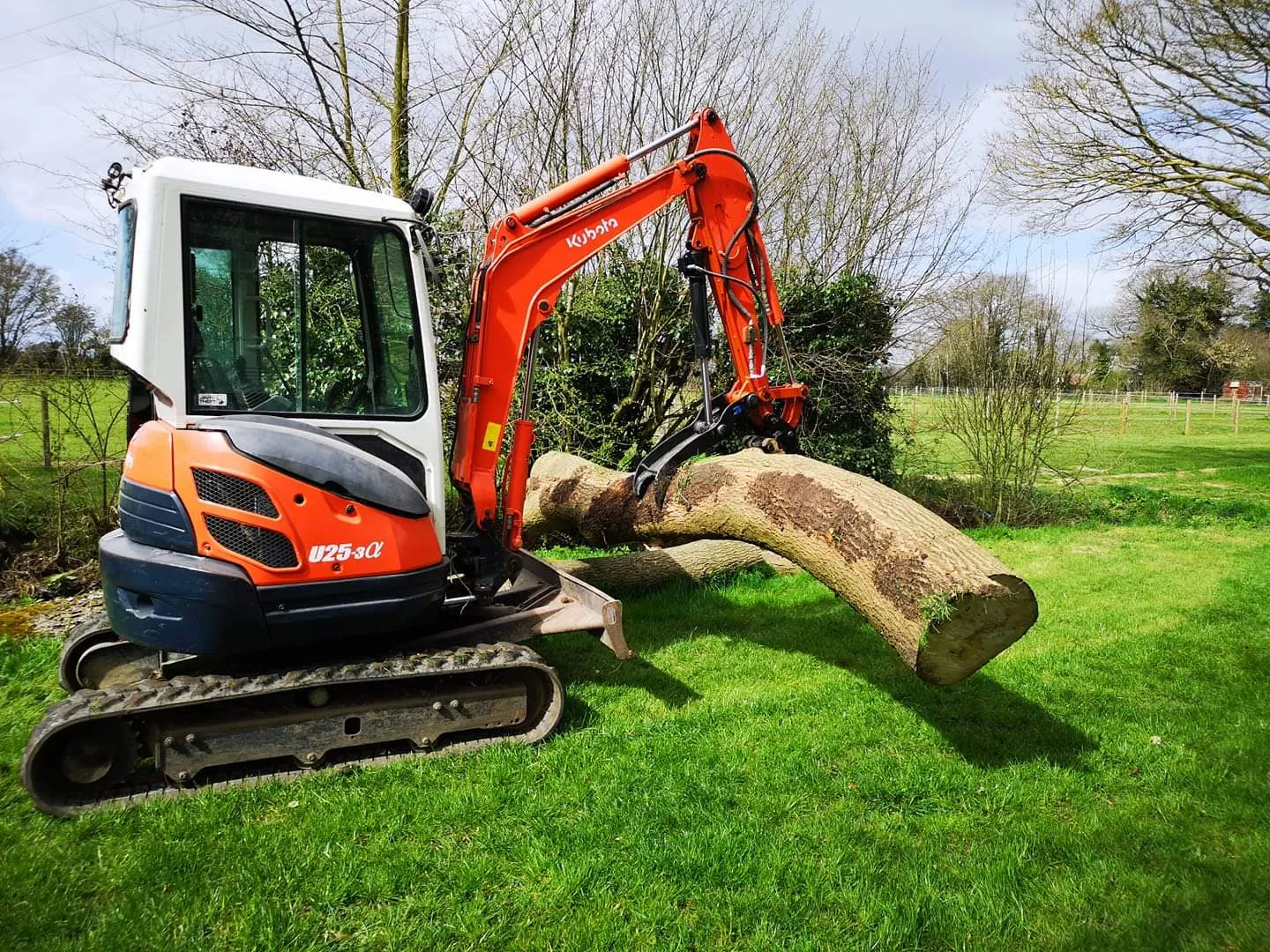 Raptor 800 Hydraulic Excavator Thumb - 2 to 4 tonne