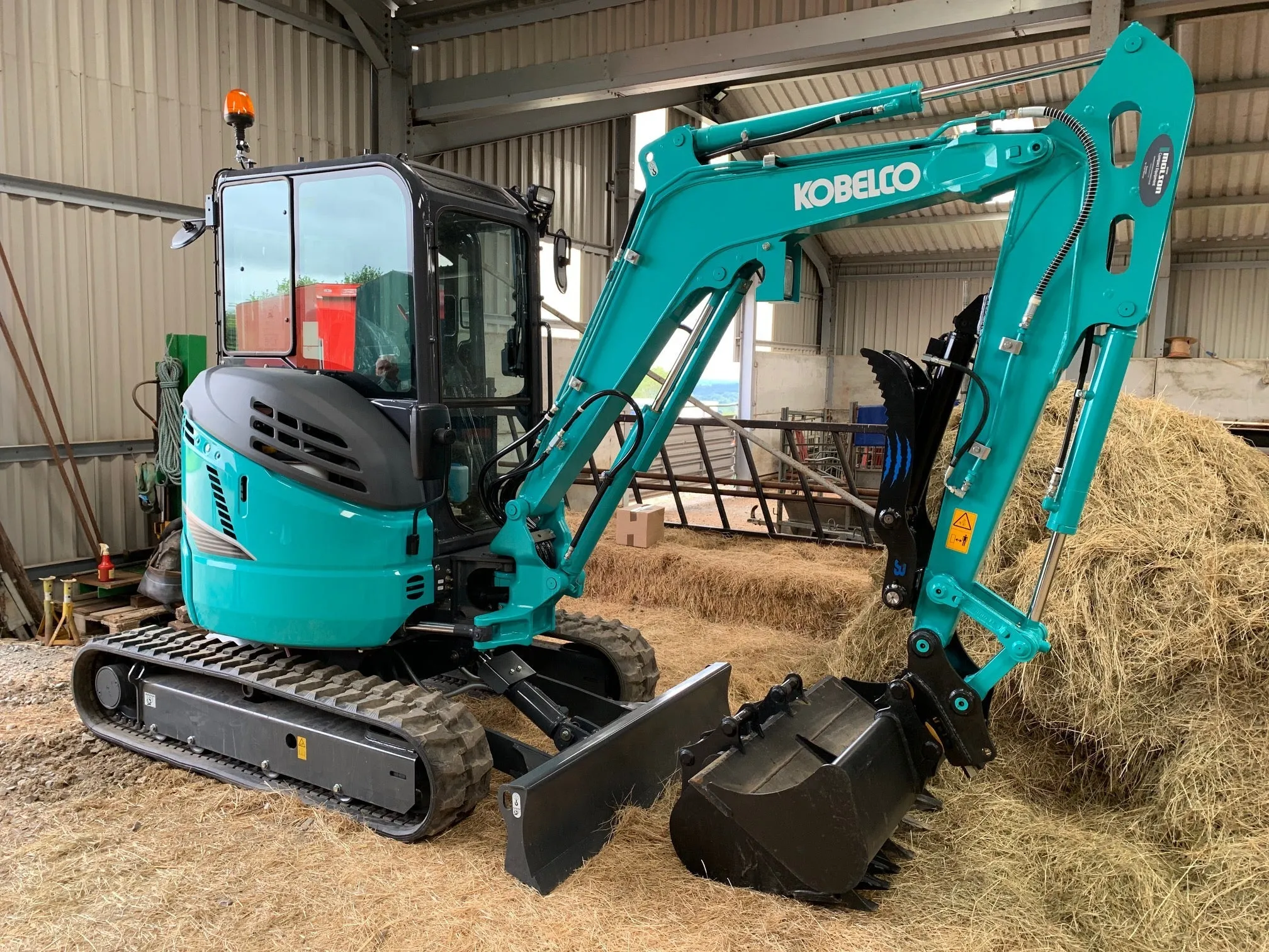 Raptor 800 Hydraulic Excavator Thumb - 2 to 4 tonne