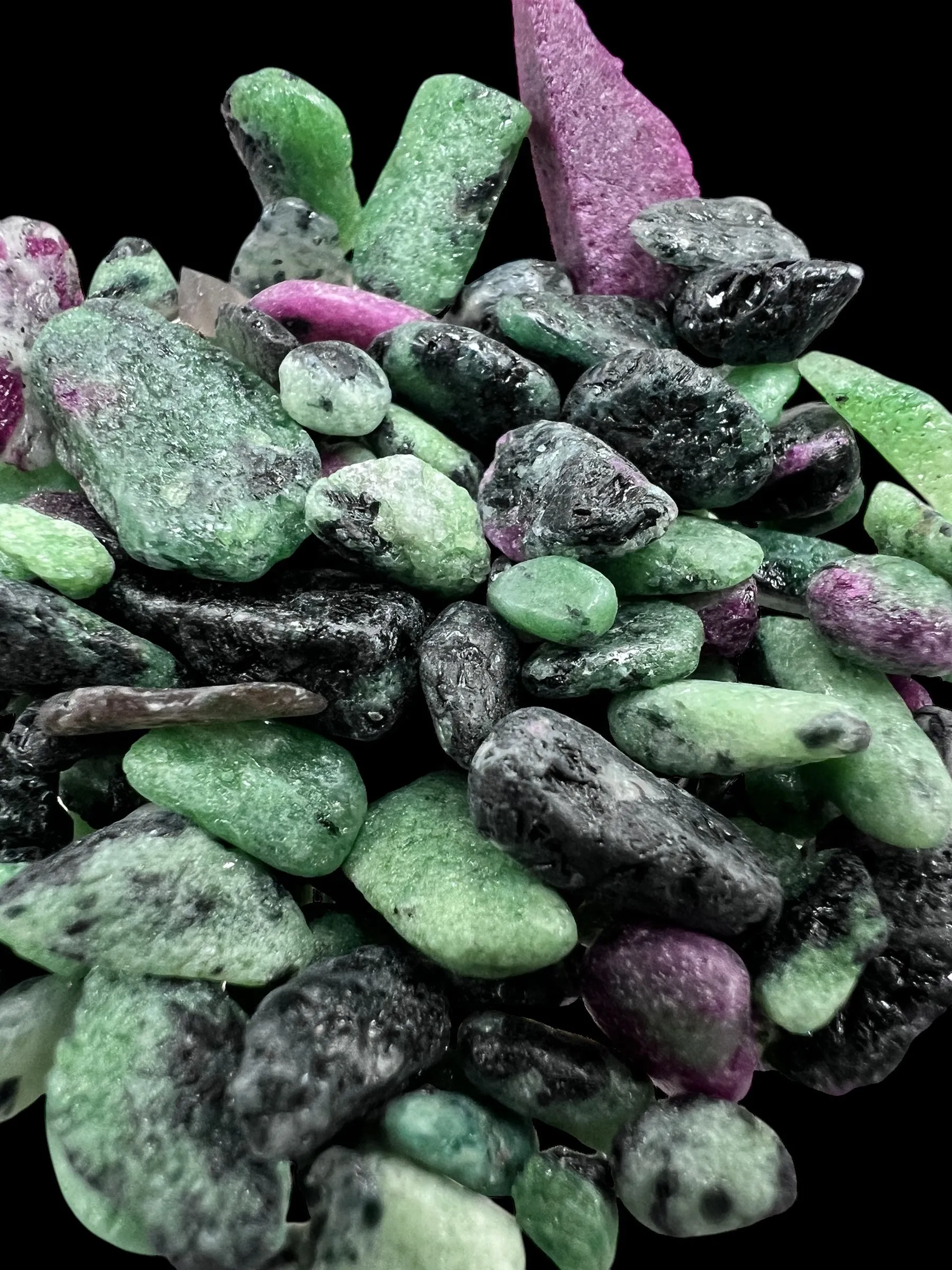 Ruby Zoisite Gemstone Chips