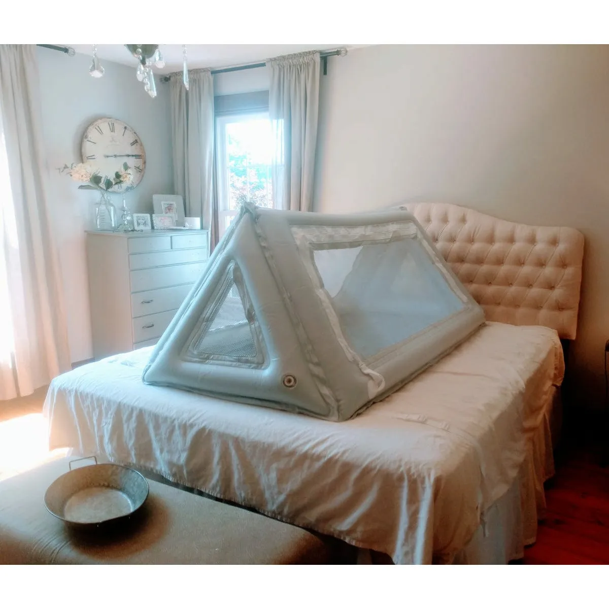 Safe Place Travel Bed Bundle with a Travel bag and an electric Pump