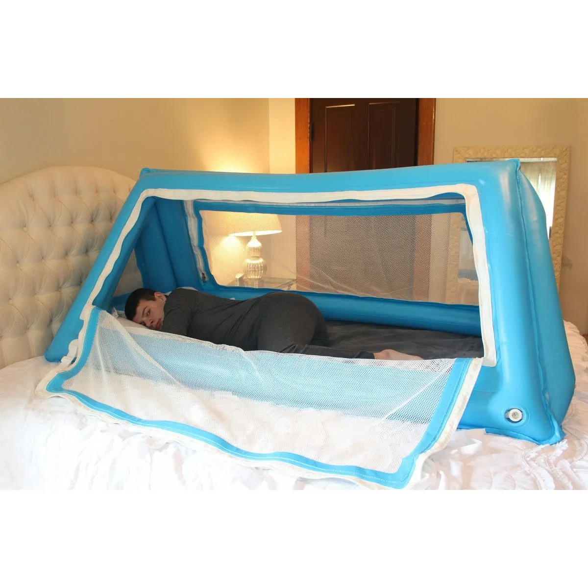Safe Place Travel Bed Bundle with a Travel bag and an electric Pump