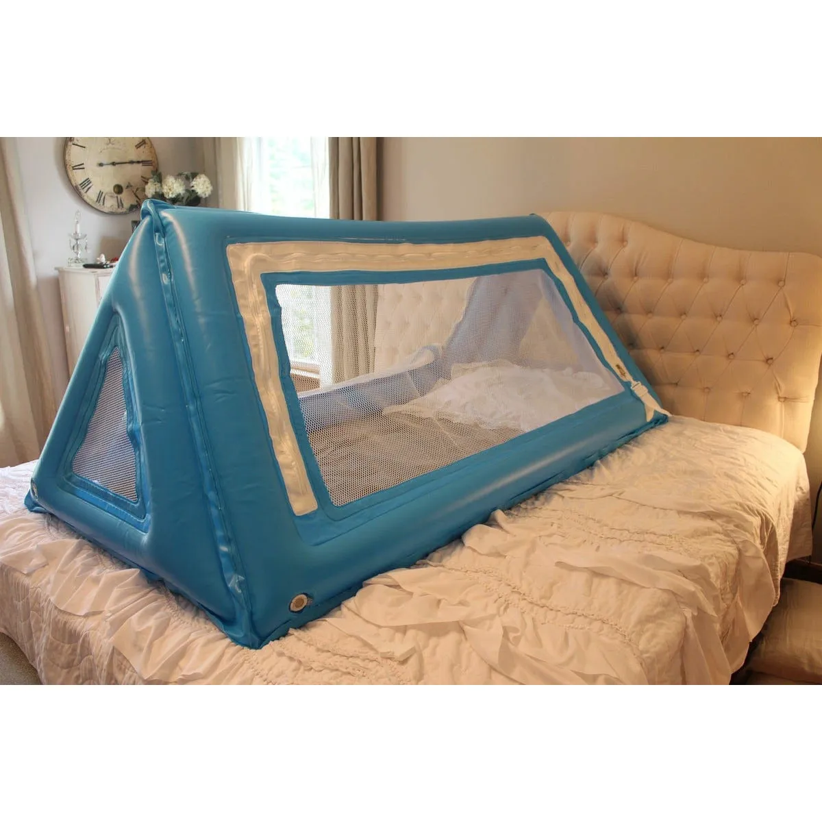 Safe Place Travel Bed Bundle with a Travel bag and an electric Pump
