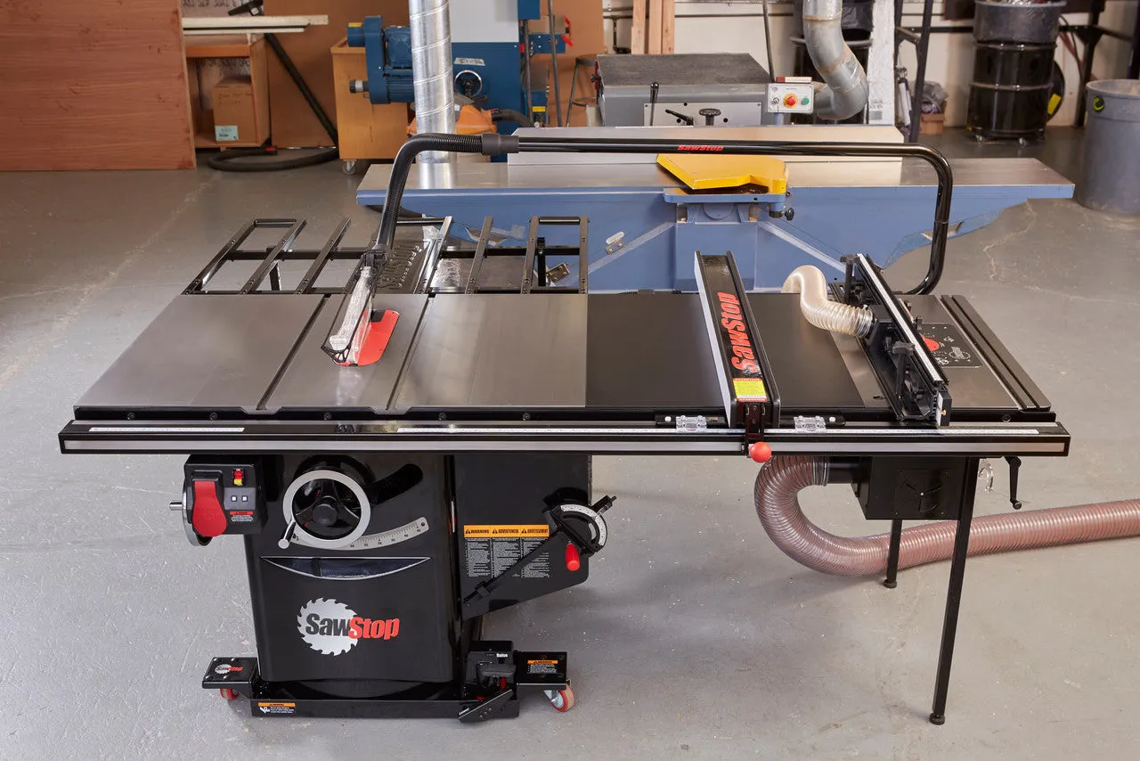 SawStop RT-TGI 30" In-Line Cast-Iron Router Table (Fits ICS Saws)