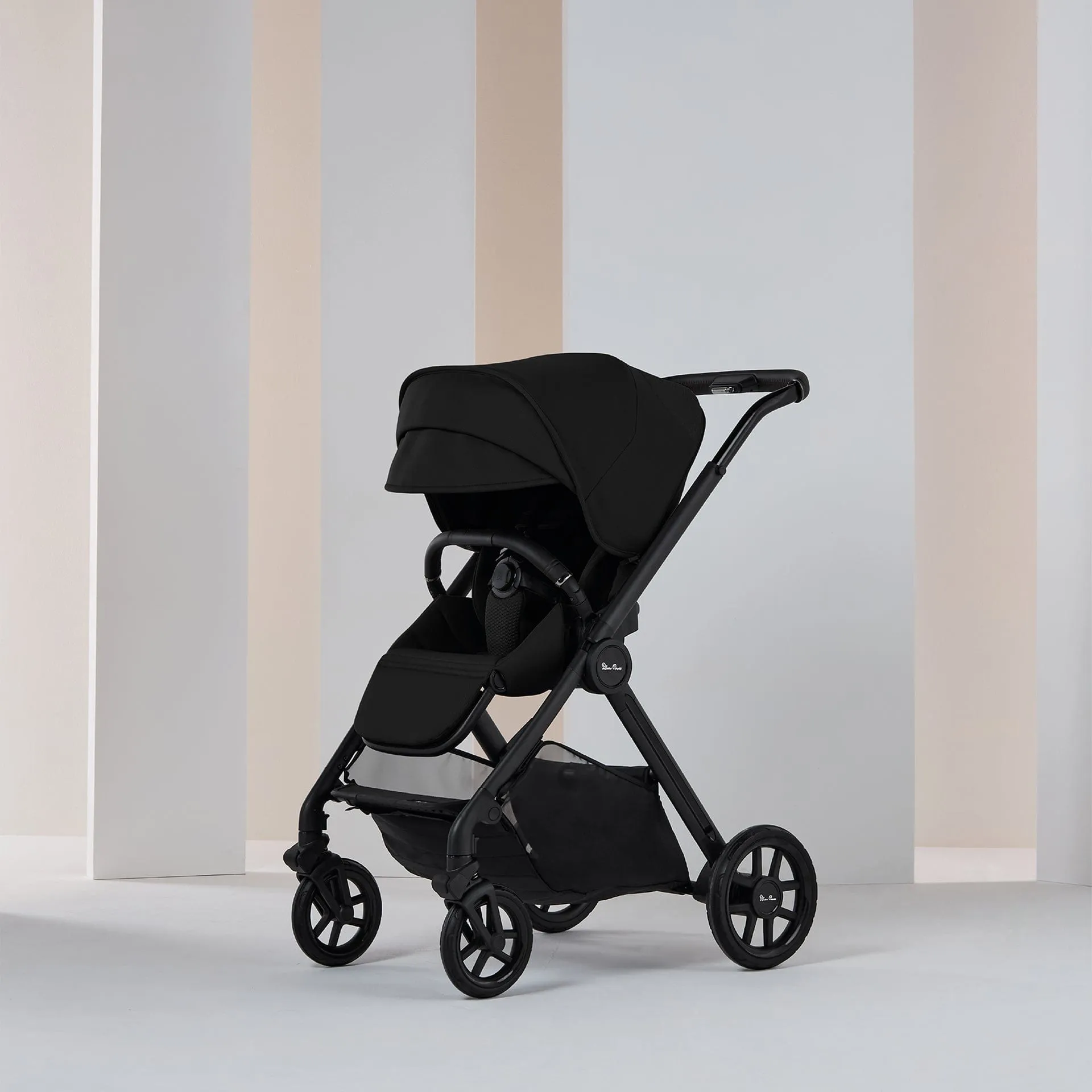 Silver Cross Reef 2 with First Bed Carrycot and Accessory Box - Space