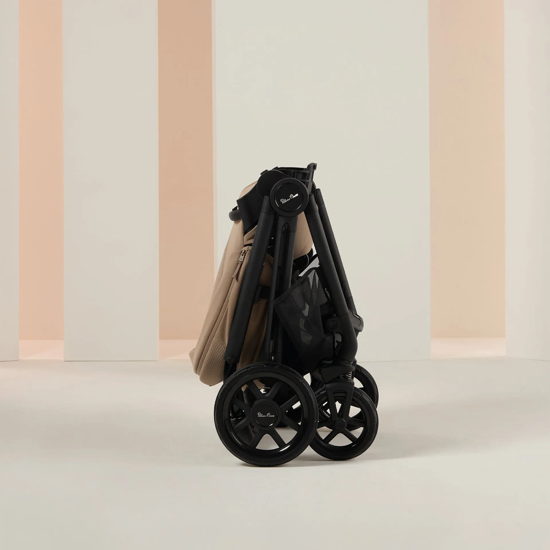 Silver Cross Reef 2 with First Bed Folding Carrycot - Mocha