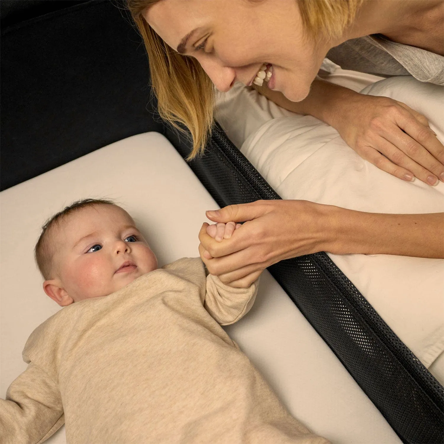 SnuzPod Studio Bedside Crib in Brooklyn Graphite