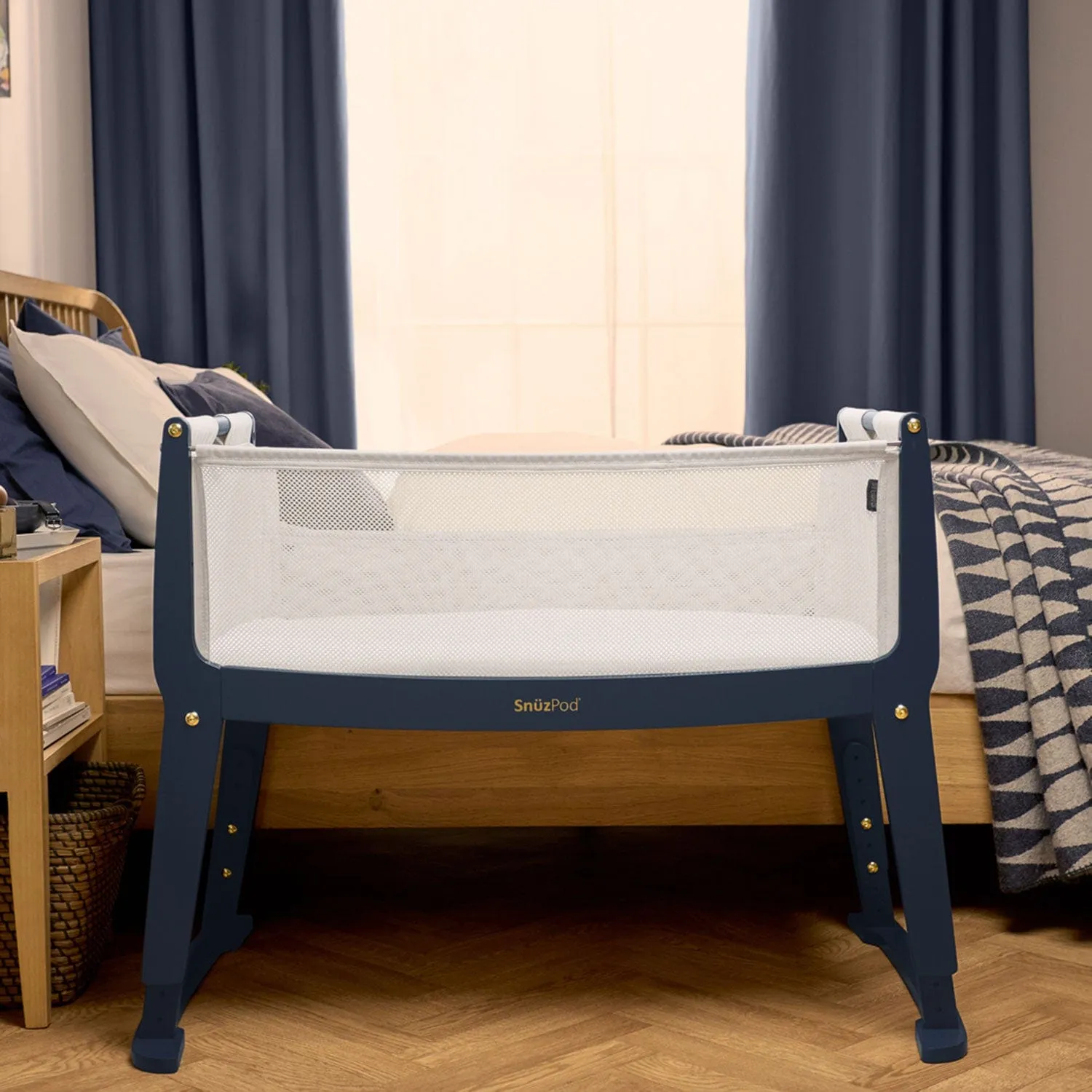 SnuzPod Studio Bedside Crib in London Navy