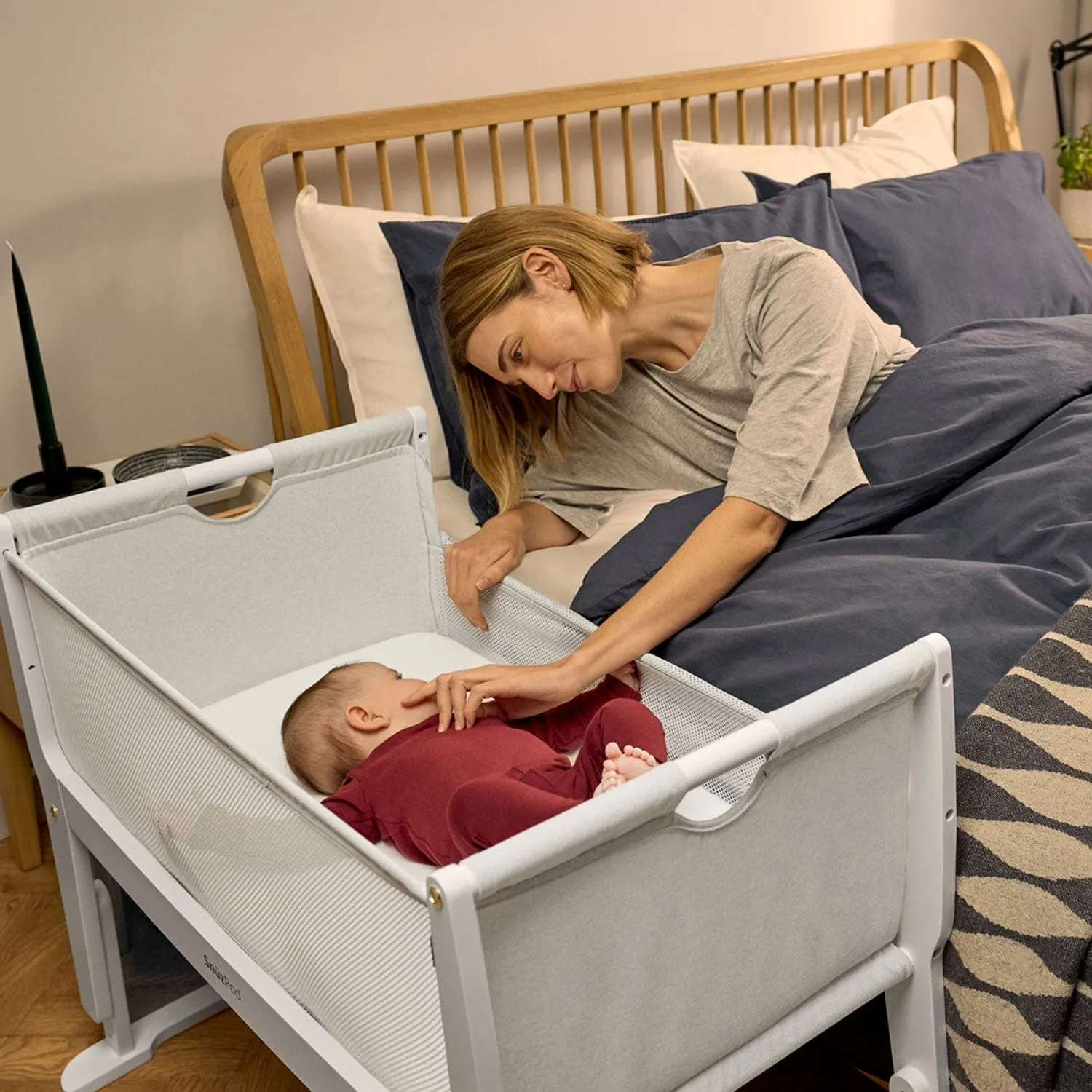 SnuzPod Studio Bedside Crib in Paris White
