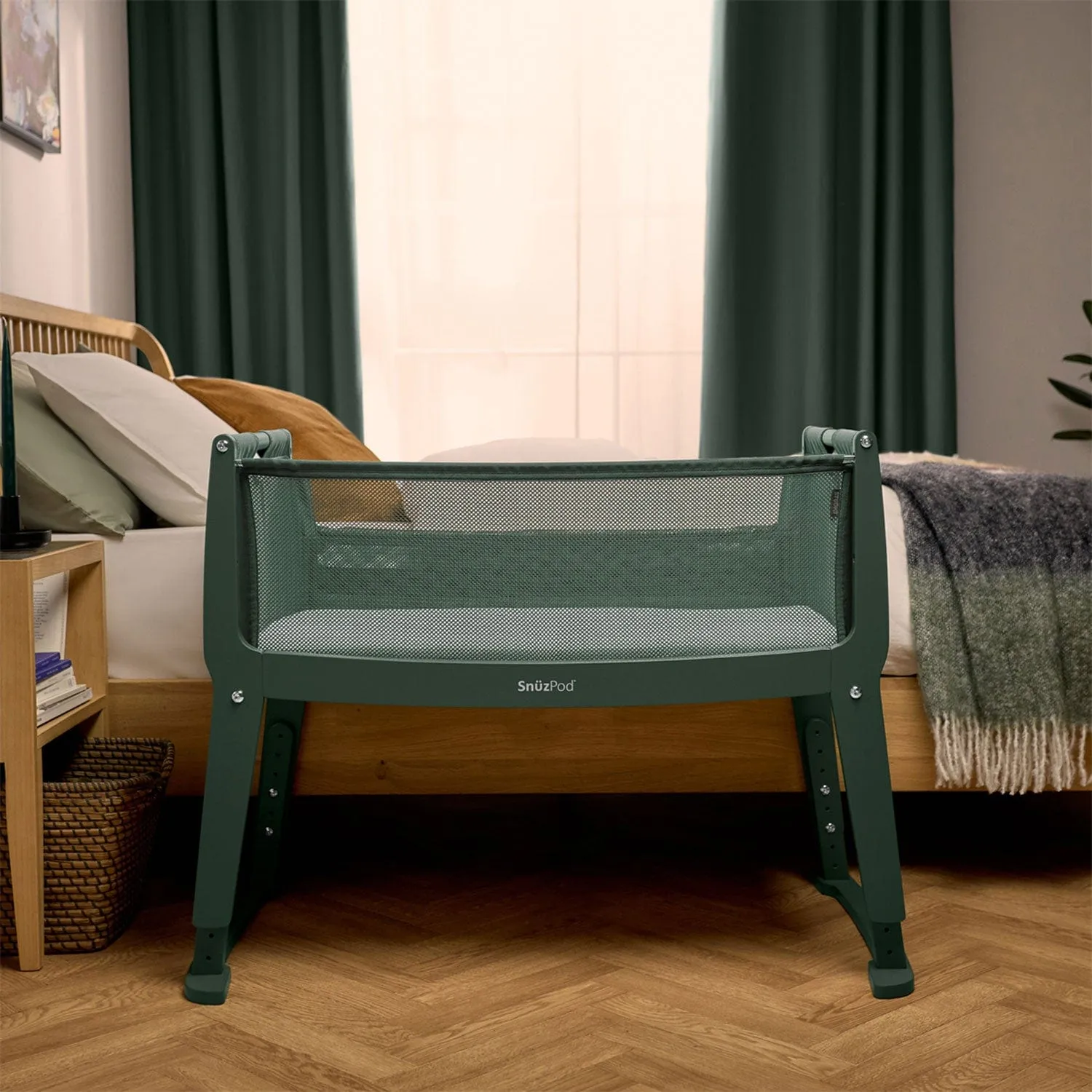 SnuzPod4 Studio Bedside Crib  - Berlin Green