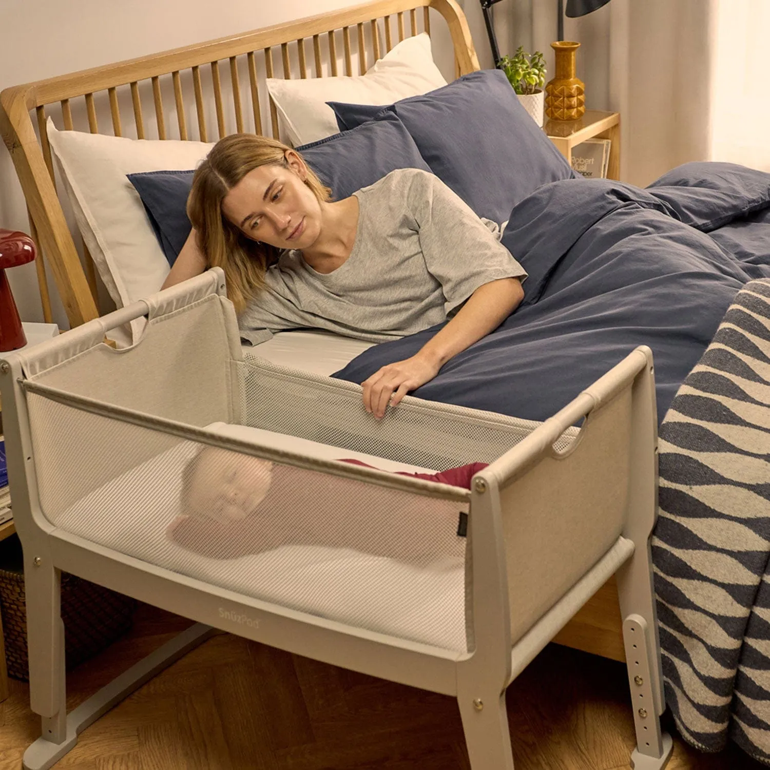 SnuzPod4 Studio Bedside Crib  - Oslo Grey