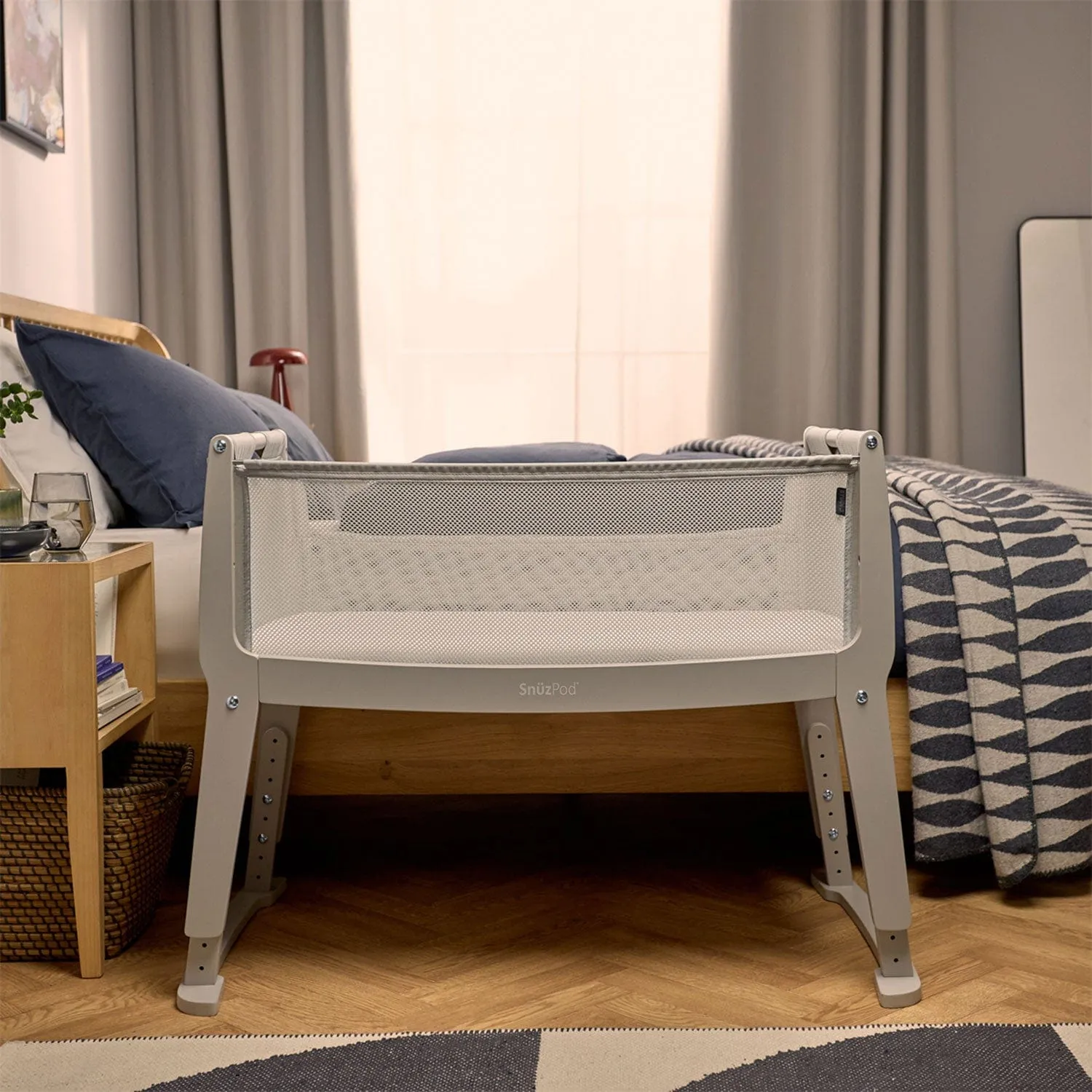 SnuzPod4 Studio Bedside Crib  - Oslo Grey