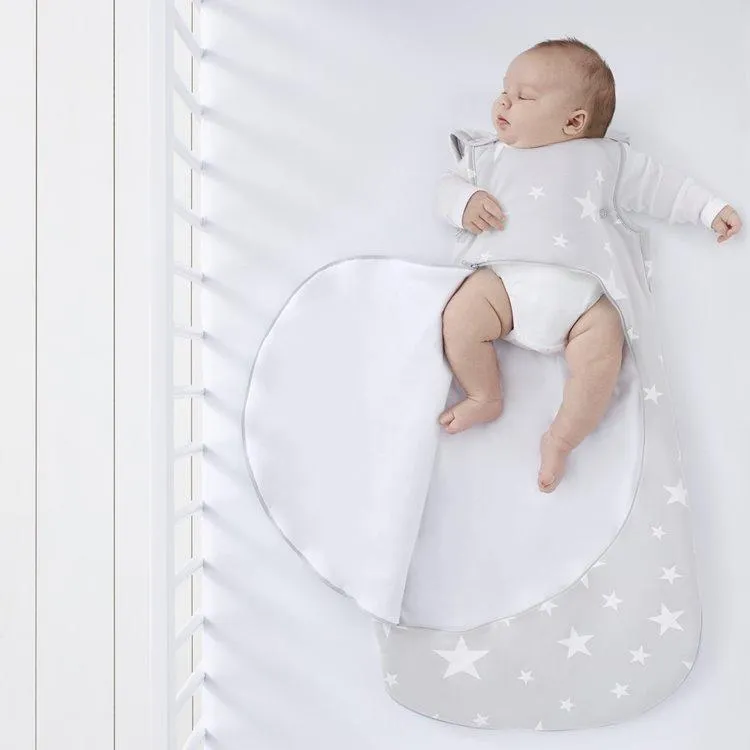 SnuzPouch Sleeping Bag 2.5 Tog – White Stars 0-6m