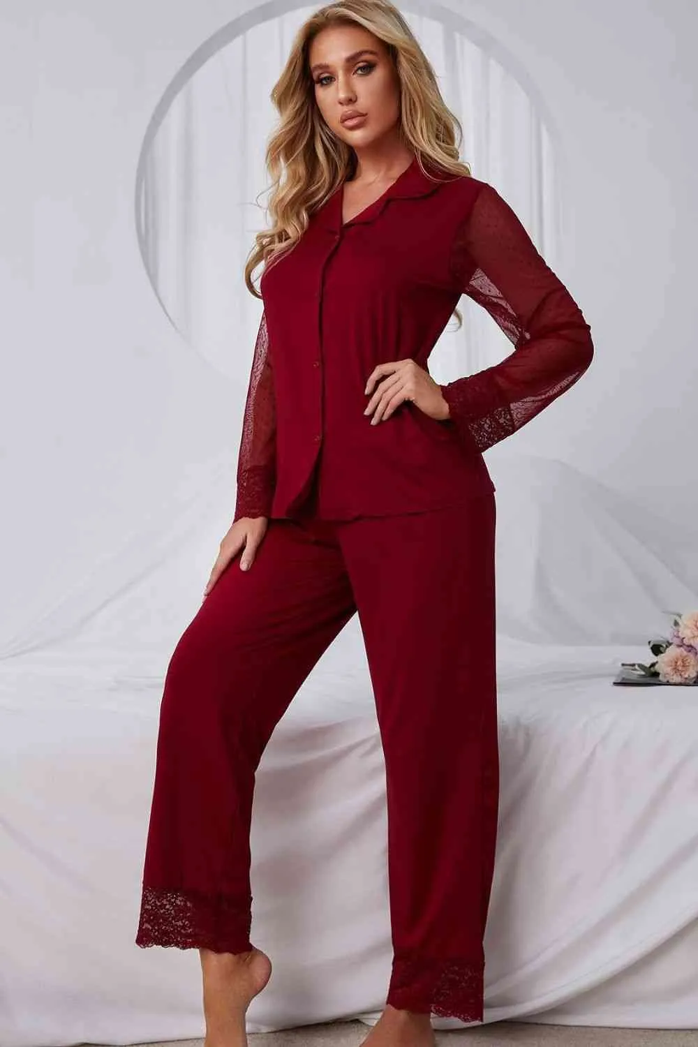 Spliced Lace Lapel Collar Pajama Set (2 Colors)