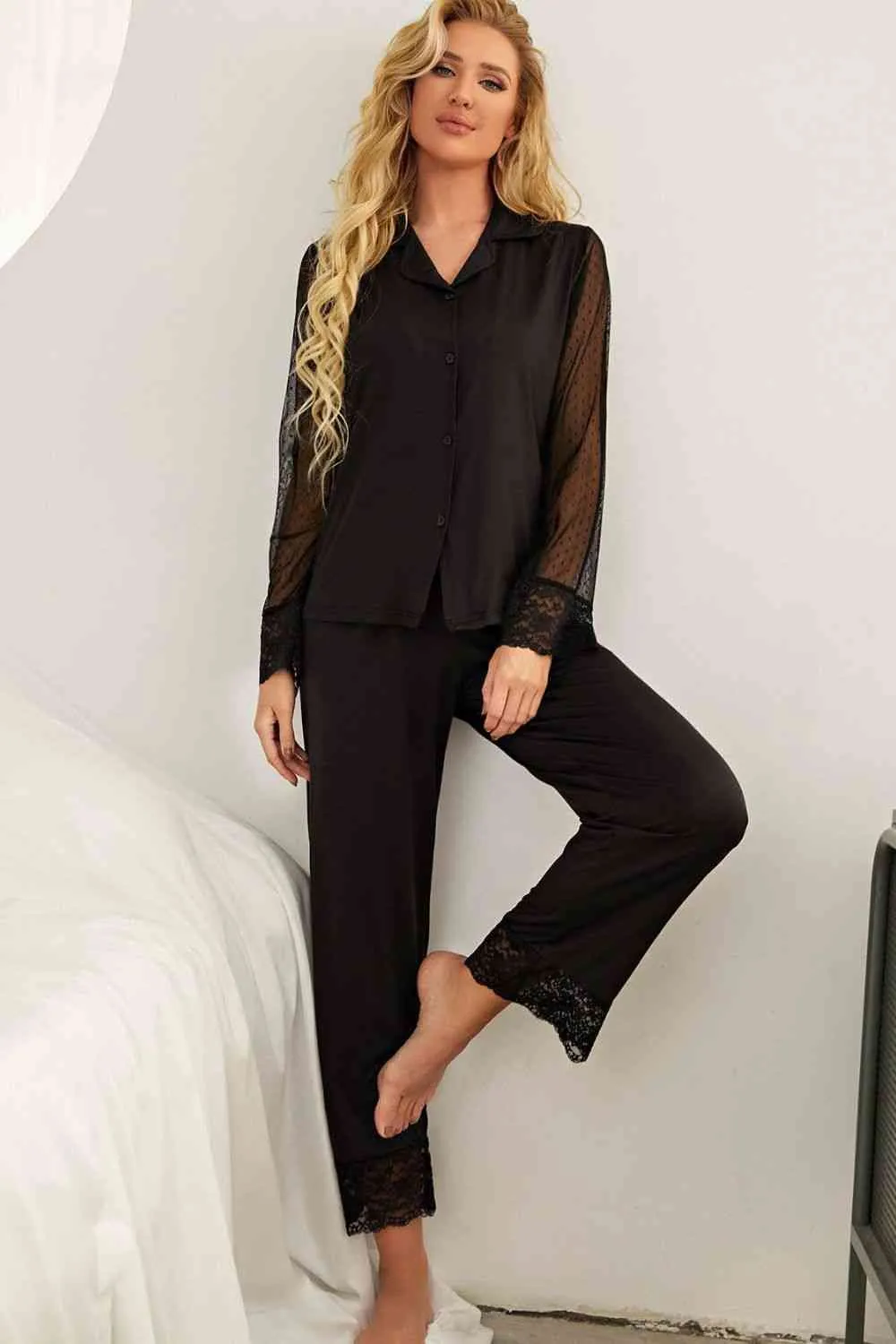 Spliced Lace Lapel Collar Pajama Set (2 Colors)