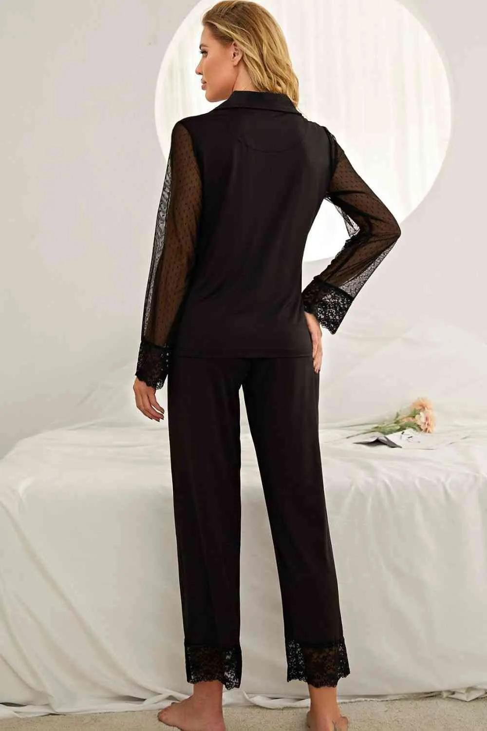Spliced Lace Lapel Collar Pajama Set (2 Colors)