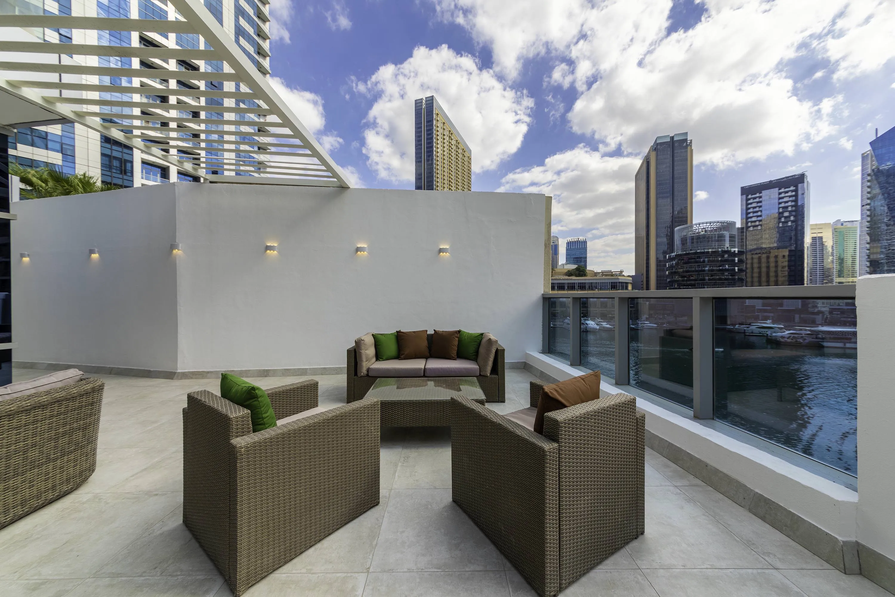 Stunning 3-Floor Villa w/ Kids Room & Rooftop Terrace over Dubai Marina